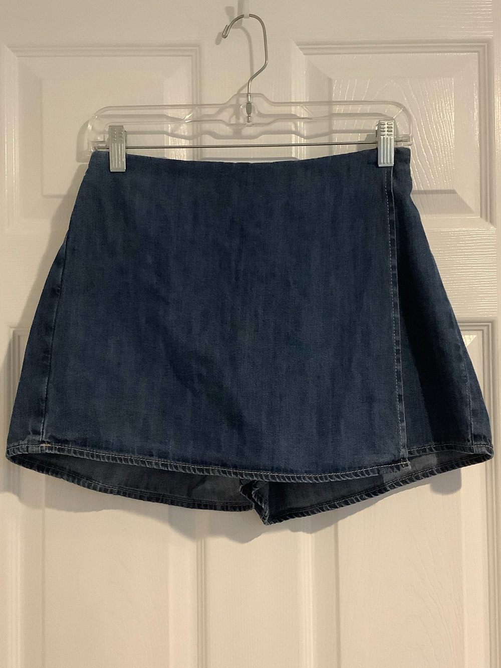 NWT OLD NAVY Lightweight Blue Denim Stretchy Coastal BTC BTS Fall Skort XS